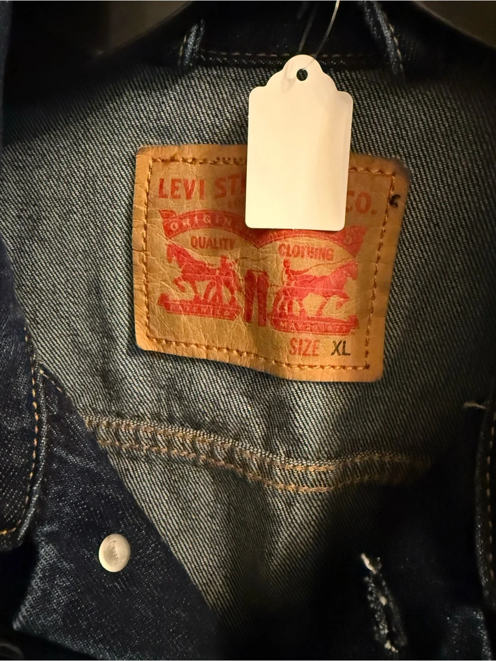 Levi's Dark Indigo Distressed Denim Trucker Jacket vintage never worn over size